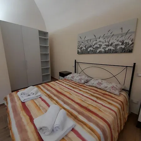 Centro Storico Il Cielo In Stanza Apartment *