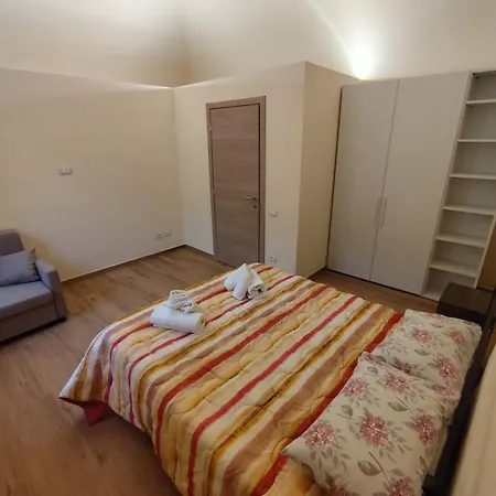 Centro Storico Il Cielo In Stanza * 古比奥