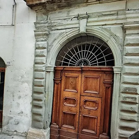 Centro Storico Il Cielo In Stanza Appartement Gubbio