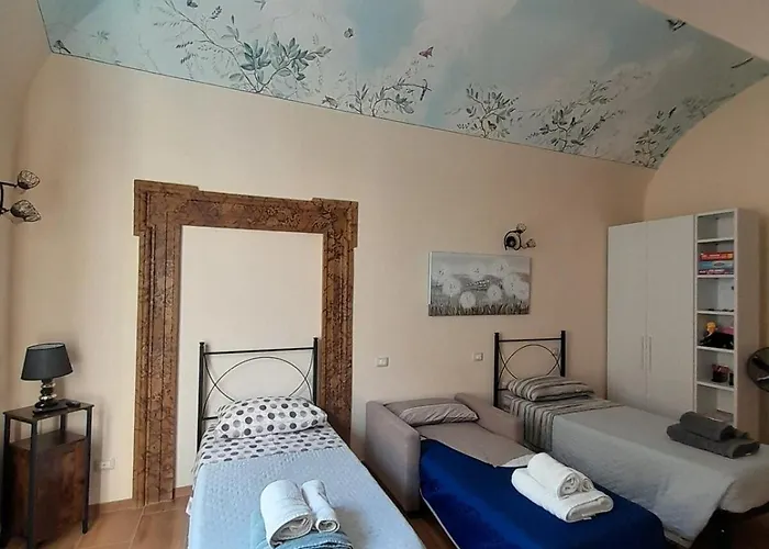 Centro Storico Il Cielo In Stanza アパート グッビオ